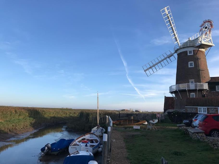 Lovely Quiet Cottage Sleeps 4 Adults, 4 Children, Dog Friendly Cley next the Sea Exterior photo